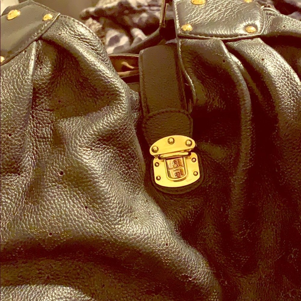 Louis Vuitton Extra Large Hobo Mahina